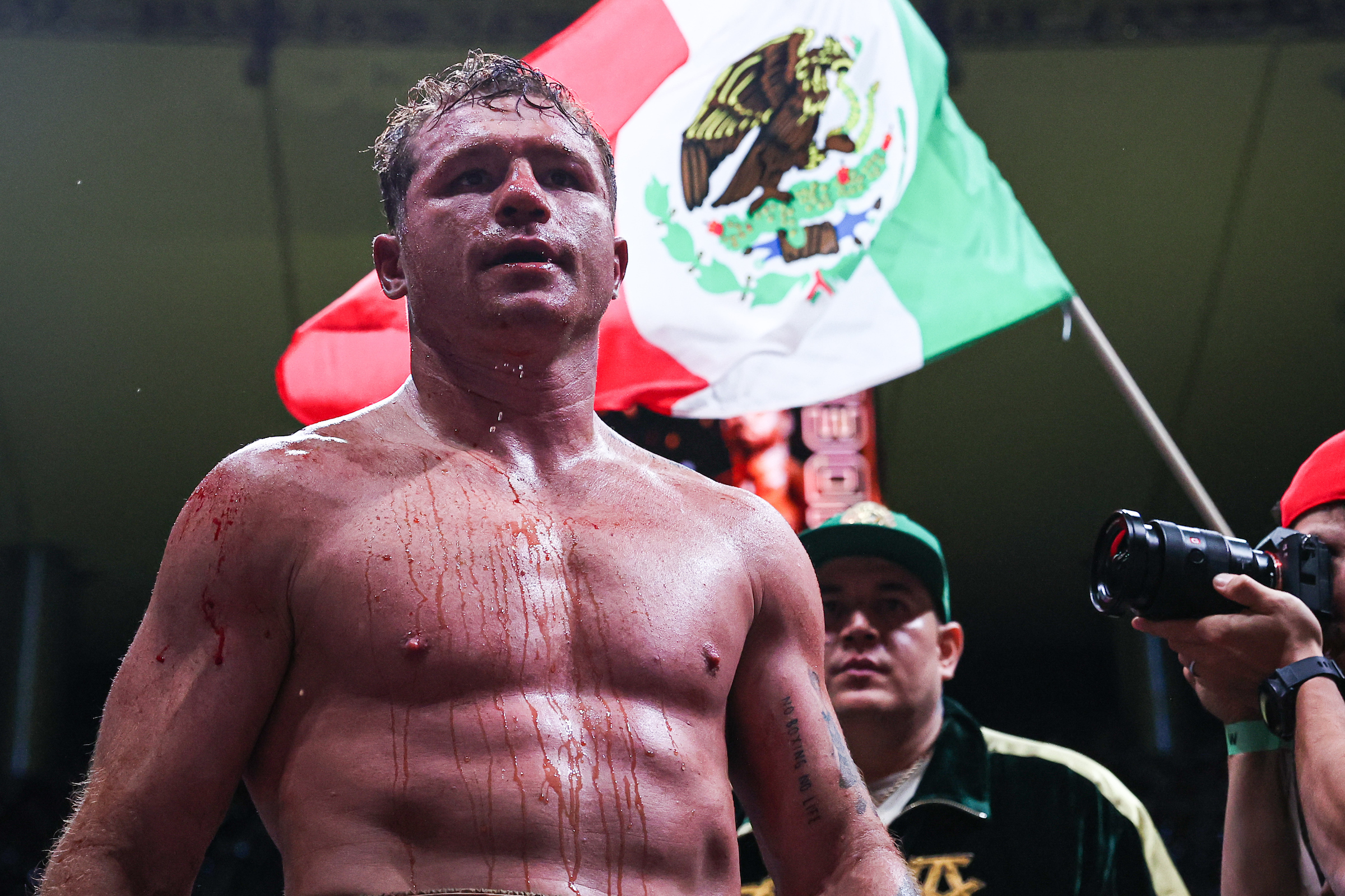 Paulie's Picks: Head-hunting Canelo remains a great fighter